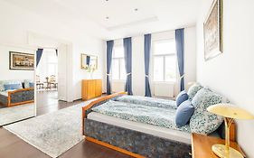 Charming Spacious Apartment