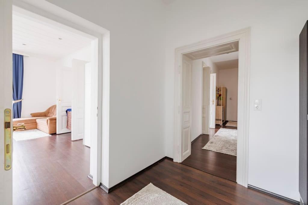 Charming Spacious Apartment Viena Exterior foto