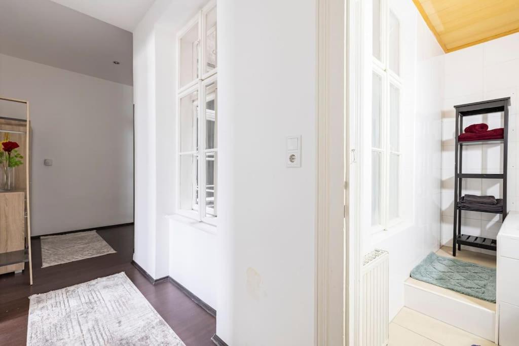 Charming Spacious Apartment Viena Exterior foto